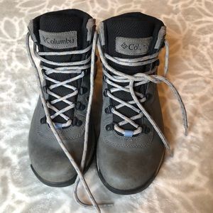 Columbia Newton Ridge waterproof hiking boot